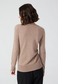 Style & Republic Maglione da donna a collo alto in 100% cashmere, vestibilità classica, elegante maglione in cashmere di alta qualità, per autunno e inverno, progettato a Berlino, chiaro grigio