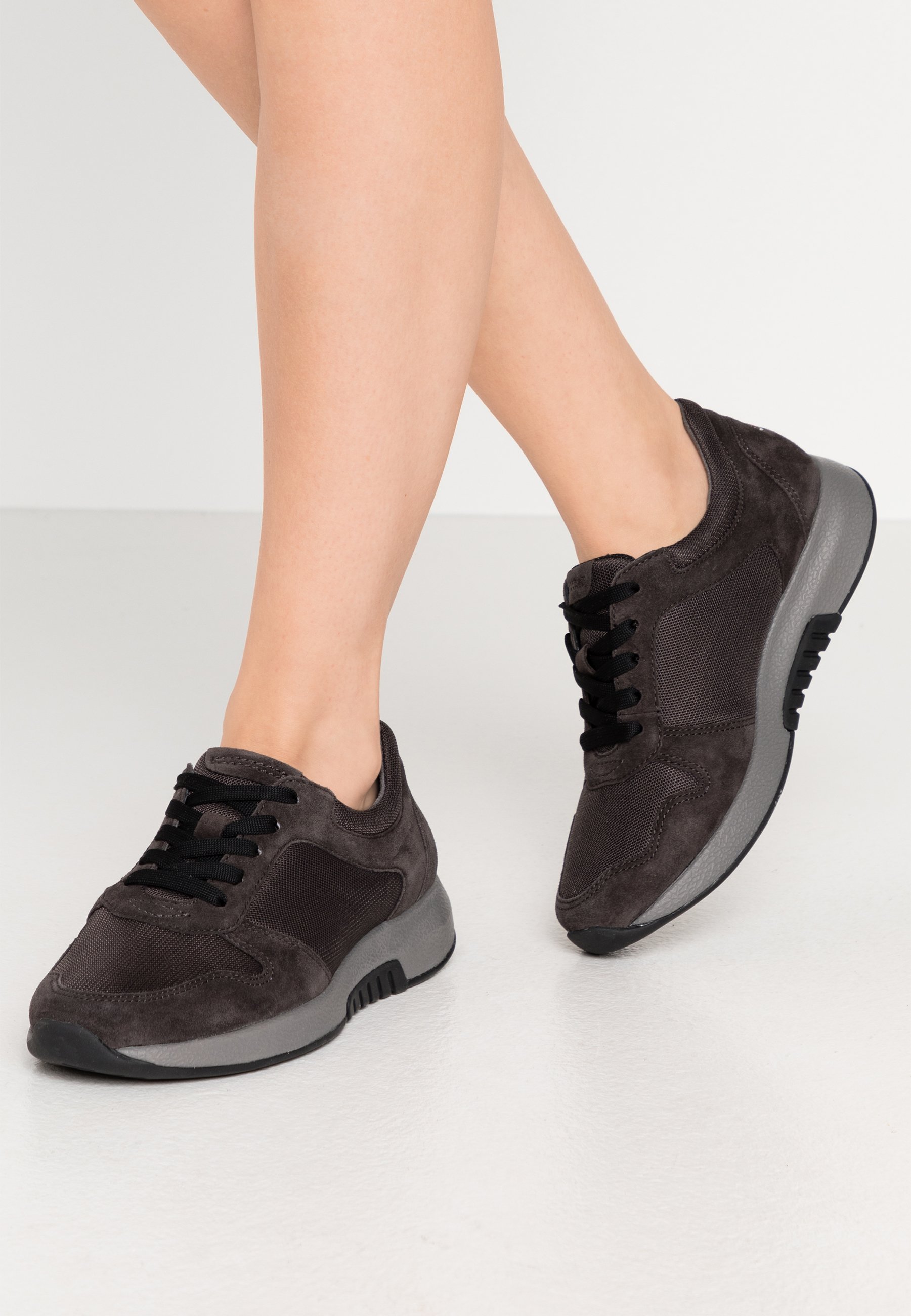 gabor trainers rolling soft