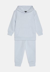 Unselected, football gray
