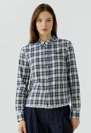 Oui, HEMDBLUSE - Overhemdblouse - white blue