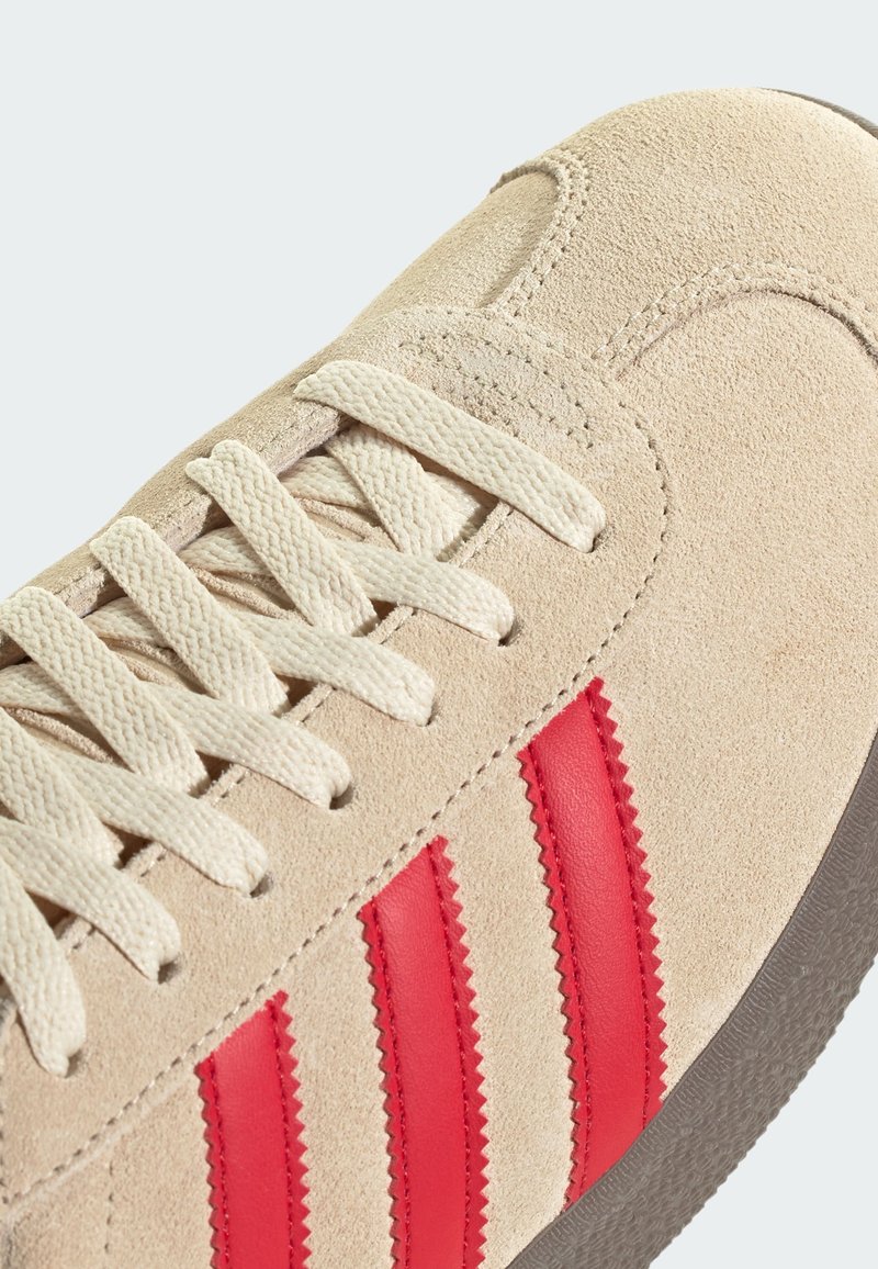 adidas gazelle silver green womens Hardies X Adidas Gazelle Orange/Green