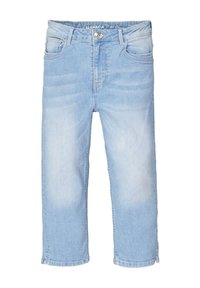 Jeans en denim bleu clair avec une coupe droite, ourlet longueur genou, poches avant et un seul bouton en métal de fermeture. Texture délavée sur le tissu.