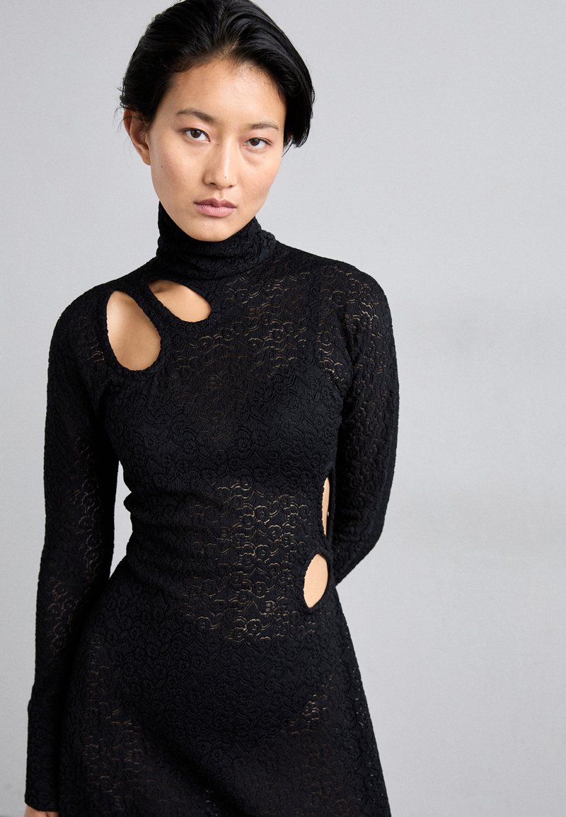 Victoria Beckham LONG SLEEVE CUT OUT - Cocktail dress / Party dress - black  - Zalando.co.uk
