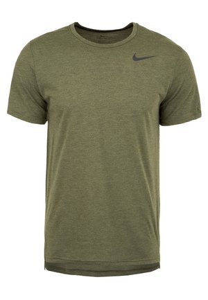 Olivgrünes Nike-T-Shirt mit kurzen Ärmeln, Rundhalsausschnitt und schwarzem Nike-Swoosh-Logo auf der linken Brust.