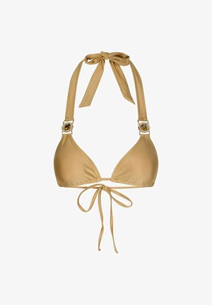 Top de bikini triangulaire en tissu beige clair. Présente des liens réglables au cou et au dos, avec des accents en métal doré sur les bretelles.