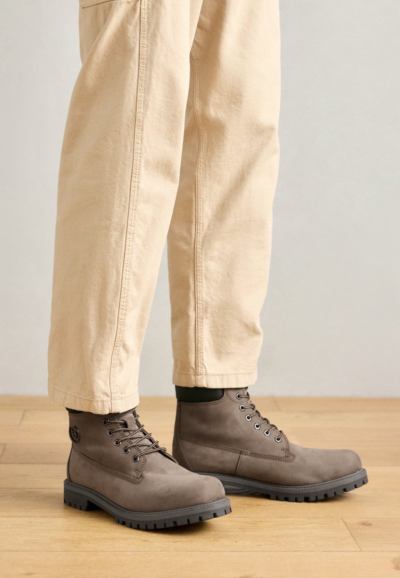 Bottes Chelsea Bugatti Zeli - Cuir Lisse Marron, Semelle Confort Mémoire