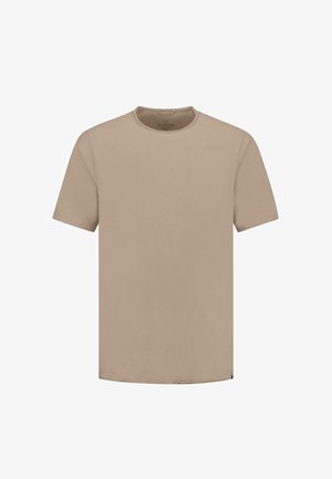 Tricou bej cu mânecă scurtă, fabricat dintr-un material moale. Are un guler circular și un tiv drept. Design simplu și lipsit de accesorii.