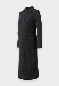 Sötét szürke kötött kismama ruha, hosszú ujjakkal, póló gallérral, gombos kivágással, slim fit szabással, térd hosszúságú, puha textúrával, oldalsó hasítékokkal.