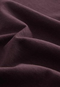 Pamata T-krekls - purple fig