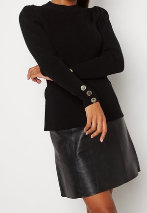 Long sleeved top - black