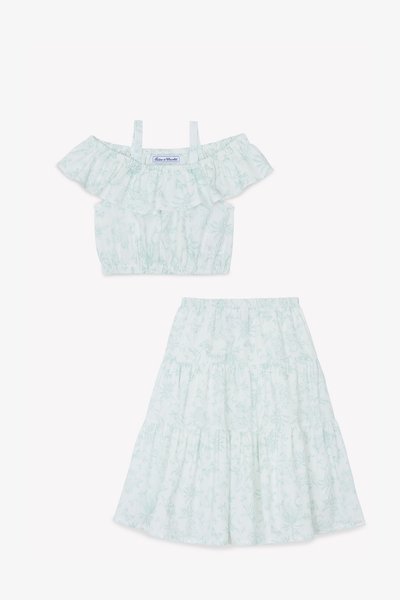 Schoudervrije cropped top met een gerimpelde halslijn en een bijpassende gelaagde rok. Licht muntgroene bloemenprint op zachte, vloeiende stof.