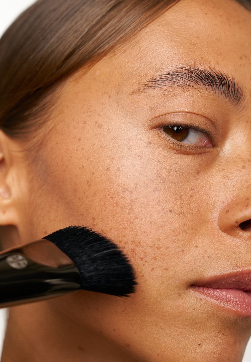 IsaDora CONTOUR STICK'N BRUSH Contouring dark almond/braun Zalando.ch