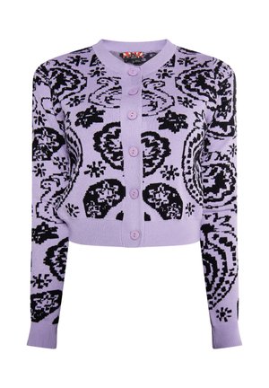 Fialový pletený cardigan s černými květinovými vzory, kulatým výstřihem a šesti knoflíky vpředu. Dlouhé rukávy s těsným střihem.