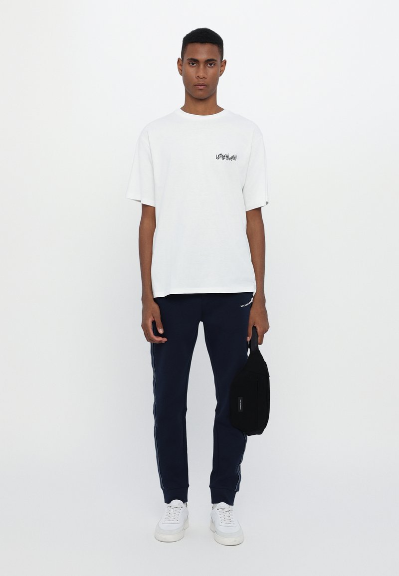 Les Benjamins SHORT SLEEVE TEE UNISEX  - Triko s potiskem - white