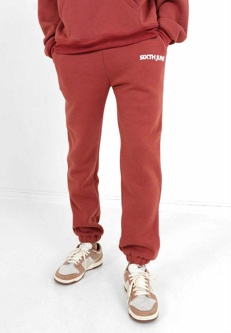 Bottom June Sixth June Tracksuit bottoms - dark red - Zalando