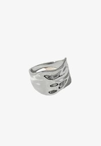 Selected, silver tone