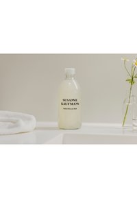 Susanne Kaufmann MALLOW BLOSSOM BATH - Sels de bain & bain moussant