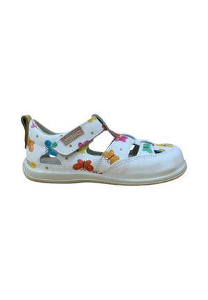 Sandalia infantil blanca con estampado de mariposas de colores, tira ajustable de velcro y suela acolchada.