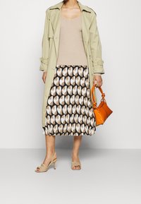 ARKET Stickad tröja - beige