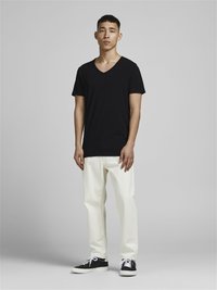 Jack & Jones - JACBASIC V-NECK TEE 2 PACK  - Unterhemd/-shirt - black Thumbnail-Bild 1