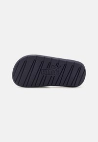 Puma COOL CAT 2.0 UNISEX - Strandpapucsok és -szandálok - white/navy/for all time red