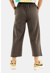 Ellesse SGM14012 - Pantalon classique - marron