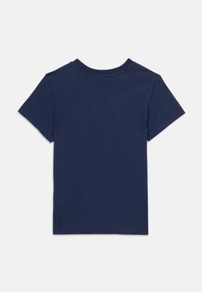 T-shirt enfant bleu marine à manches courtes et col rond, présenté à plat de dos sur fond blanc.