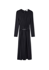 Czarna sukienka z długim rękawem i okrągłym dekoltem; posiada plisowanie w talii oraz zwiewną spódnicę; materiał wydaje się gładki z delikatnym połyskiem.