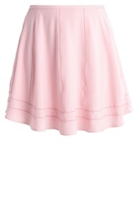 Falda rosa de campana hecha de tela suave, con detalles de costura vertical y un dobladillo con volantes. Silueta en A con textura suave.