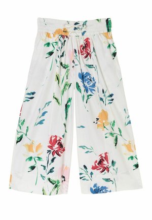 Pantaloni albi cu croială largă, talie elastică și șnur, cu imprimeu floral colorat în nuanțe de roșu, albastru, galben și verde.