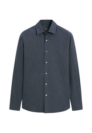 Mørkeblå langærmet skjorte med knapper, standardkrave og seks synlige knapper foran.