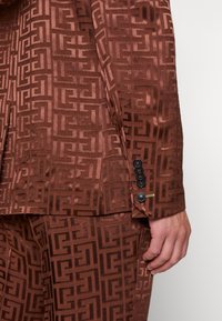 Twisted Tailor HURSTON SUIT - Κοστούμι - brown