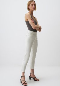Jimmy Key - Jeansy Slim Fit