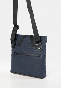 Aunts & Uncles YAO - Umhängetasche - storm