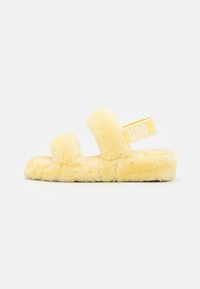UGG Sandály na platformě - yellow