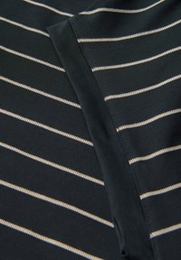 Thumbnail Image 5