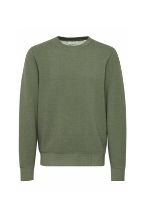 Pulover din bumbac de culoare verde oliv, cu guler rotund, realizat dintr-un amestec moale de bumbac, având mâneci lungi și manșete și tiv ondulate. Fără modele sau grafică.