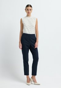 Pantalon classique - striped navy blue