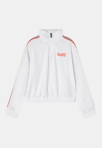 Pullover branco, cortado, com colar alto e fecho de meia-zíper. Apresenta riscas vermelhas e cinzas nas mangas e um logo da Levi's em rosa na frente.