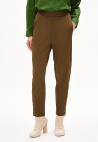 ARMEDANGELS MAGDAA - Broek - dried moss