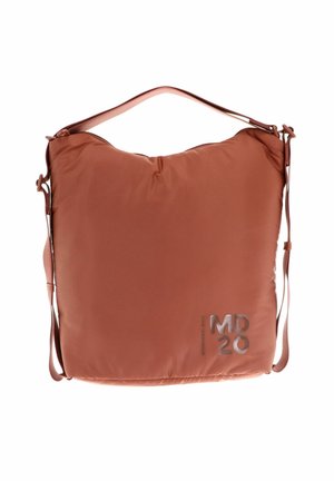 Sac à épaule rembourré marron avec des bretelles réglables et un logo métallique "MD 20" dans le coin inférieur droit.