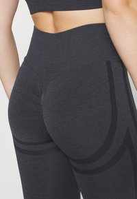 ICANIWILL RUSH SEAMLESS - Pajkice - graphite