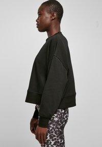 Urban Classics Pulóver - black