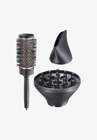 Hårstylingsett som inkluderer en rund børste med børstehår, en svart diffuser med utstikkende pinner, og en slank svart tut.