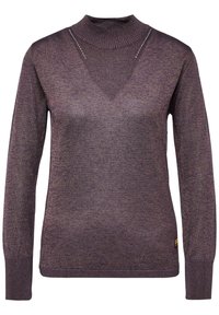 Suéter de punto morado con un alto cuello, que presenta una textura sutil y un diseño de corte en forma de V en el pecho. Mangas largas y puños acanalados.