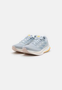 adidas Performance SUPERNOVA RISE - Bėgimo batai plentui - halo blue/blue
