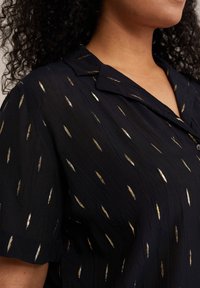 WE Fashion CURVE - Blusa - black