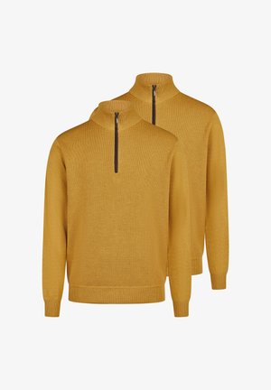 To sennepsgule trøjer med kvartlynlås, tekstureret strik, ribbede ærmer og kant, vist side om side på en hvid baggrund.