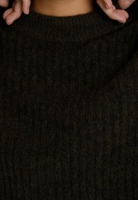 Weekday Maglione - mottled green