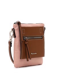 Borsa a tracolla marrone e rosa con tasca con cerniera, tracolla removibile, materiali lisci e testurizzati, con hardware e cuciture in argento.
